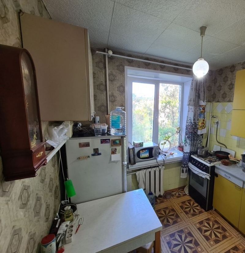 Продам 2-комнатную квартиру в развитом районе по доступной цене.