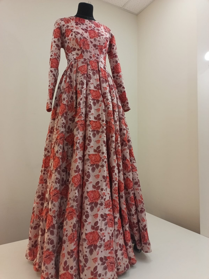 Пошив одежды премиального качества.